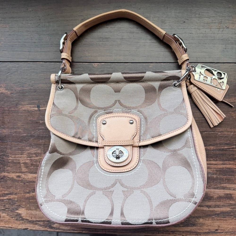 Coach‎ Willis 70th Anniversary Khaki signature Turnlock Crossbody Shoulder Ba